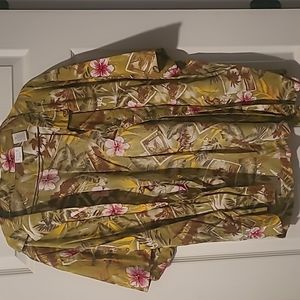 Women tropical short sleeve button down shirt.